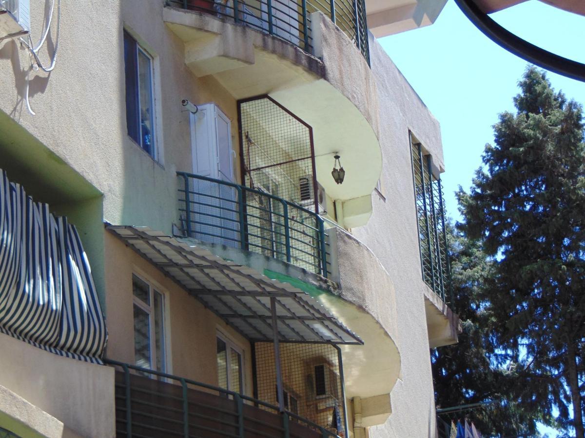 Apartment In The Center Of The City - Vera Tbilisi Exteriér fotografie